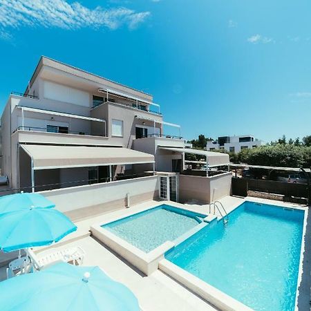 Apartments Prestige Petrcane Exterior photo
