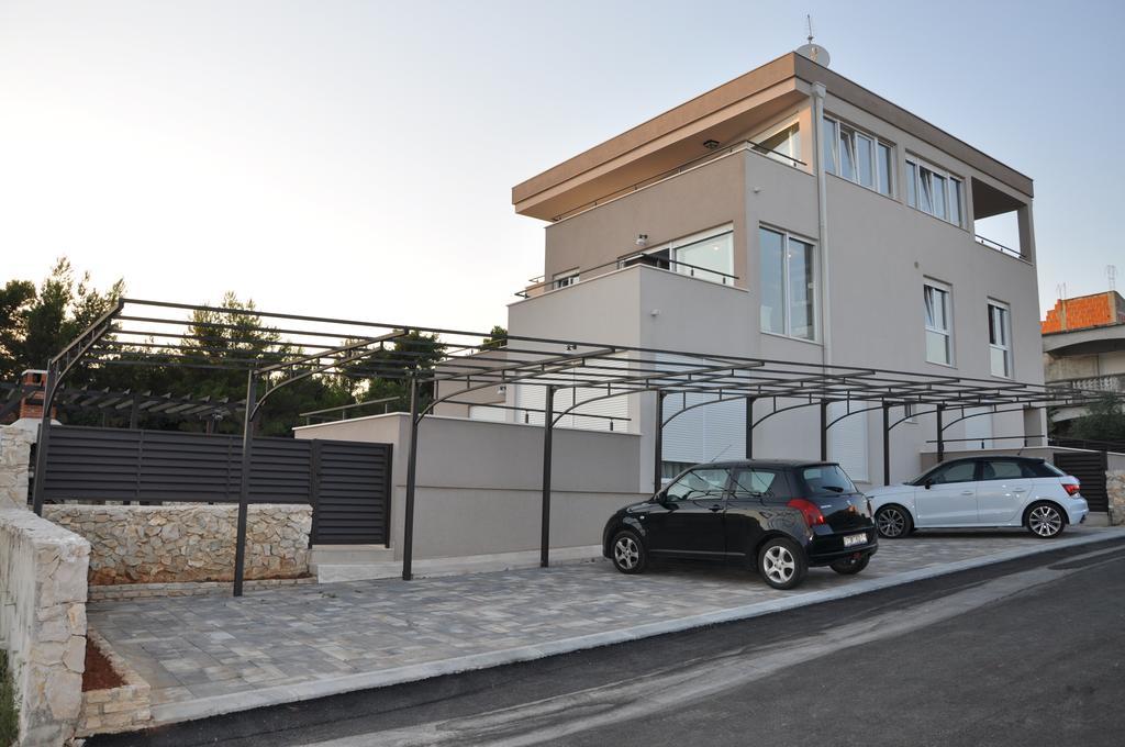 Apartments Prestige Petrcane Exterior photo